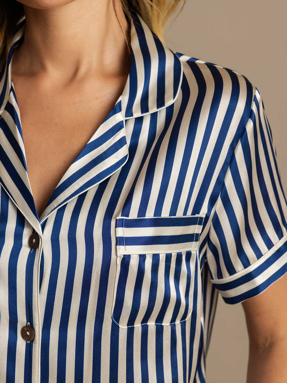 Women's Pure Silk Stripe Print Short Sleeve Notch Collar Pajamas Set With Shorts