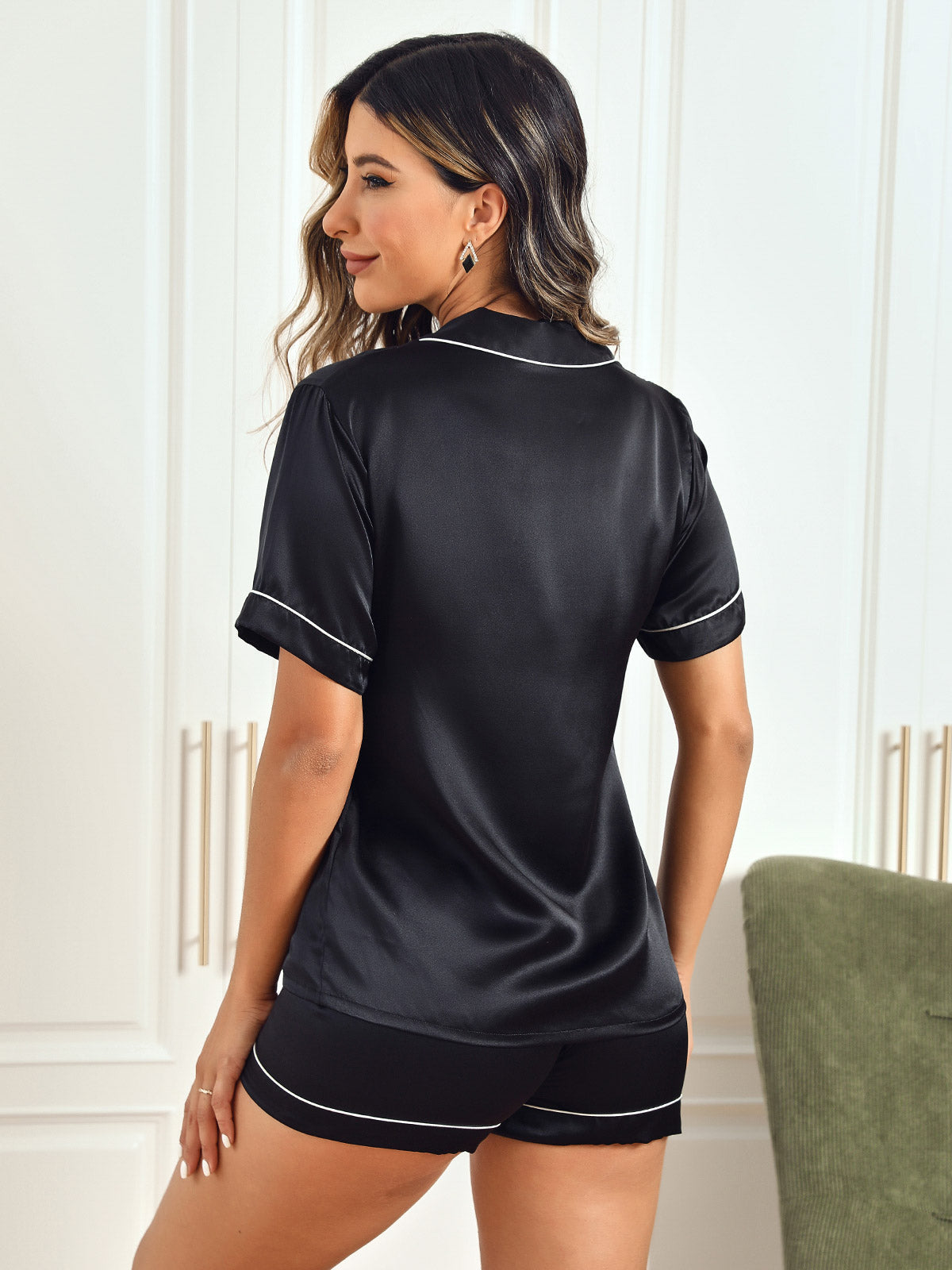 Women's Pure Silk Short Sleeve Above the Knee Pyjamas Set