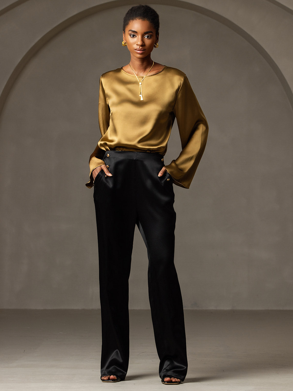 19Momme Silk Bell Sleeve Boat Neck Women's Top