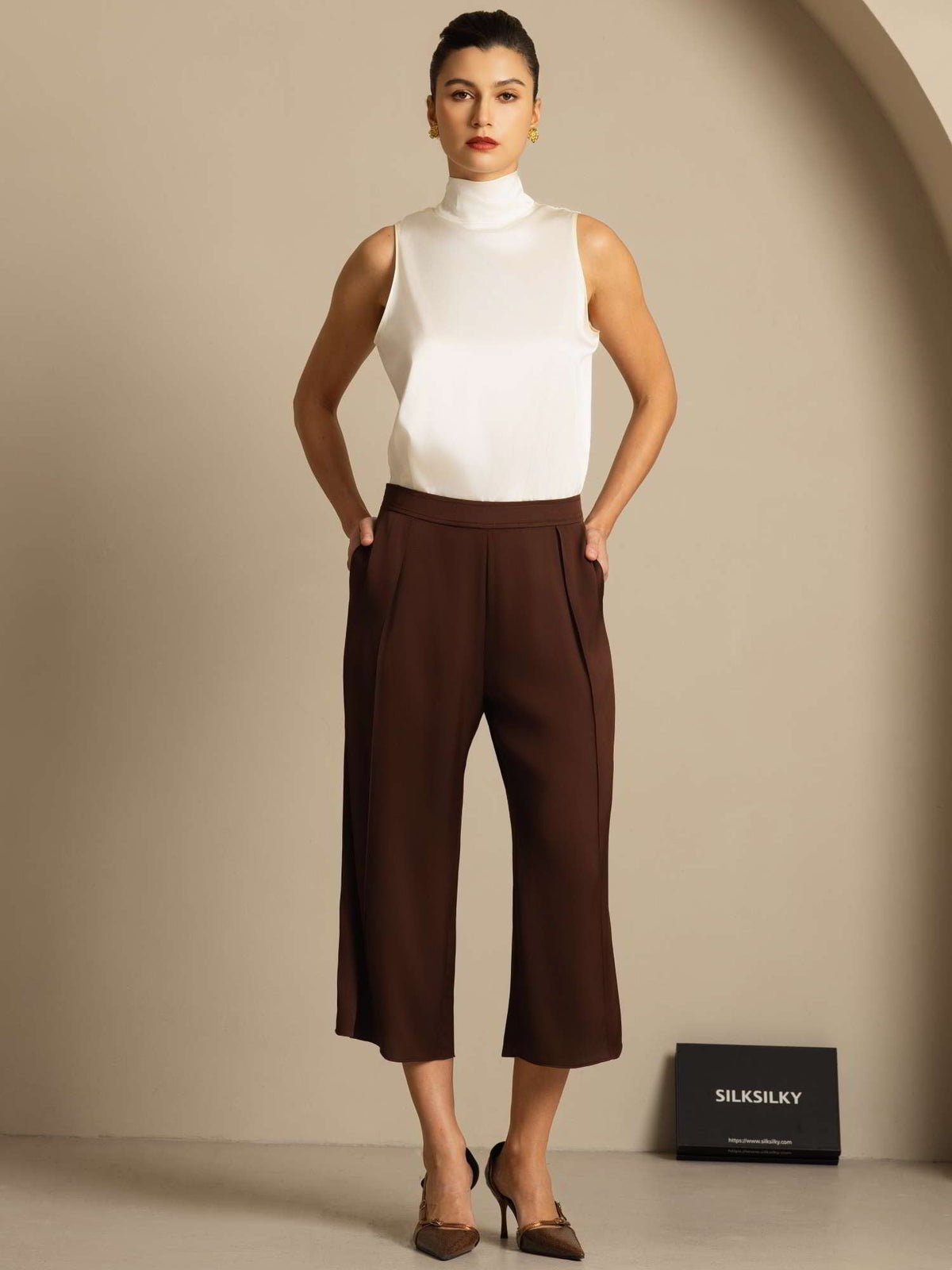 19Momme Silk Sleeveless Tie Neck Blouse