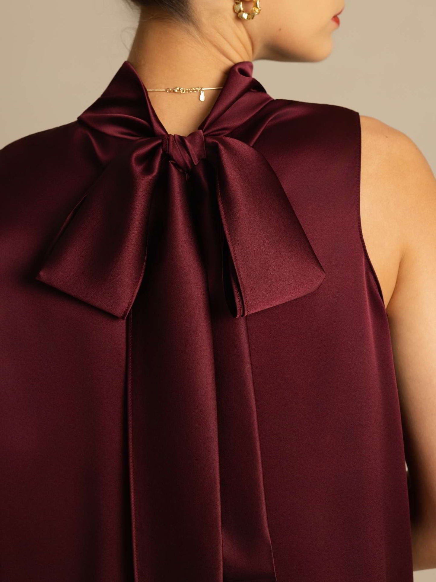 19Momme Silk Sleeveless Tie Neck Blouse