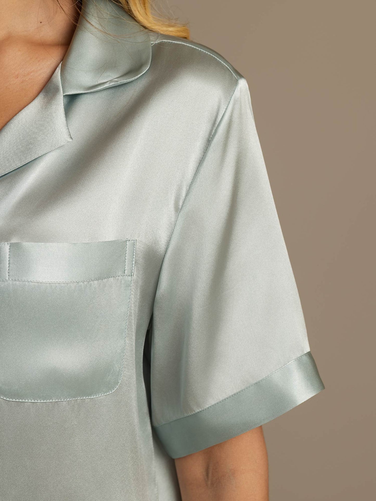 Pure Silk Short Sleeve Notch Collar Above the Knee Women's Pyjamas Set