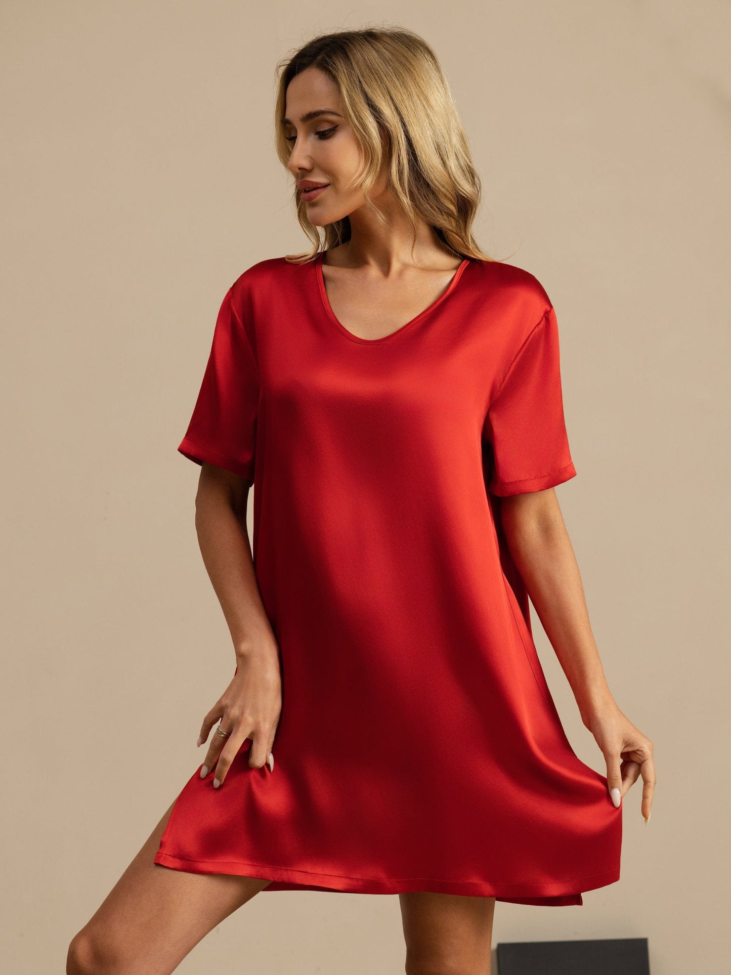 Women's Pure Silk Half Sleeve V-neck Short Nightdress