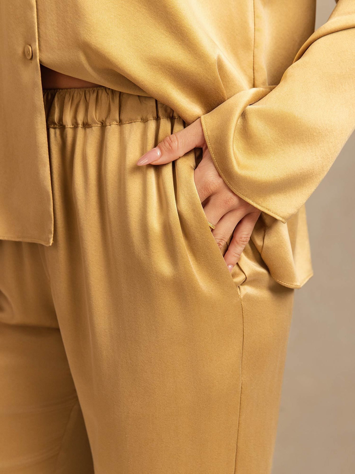 19Momme Washable Silk Long Sleeve Notch Collar Women's Pajamas Set
