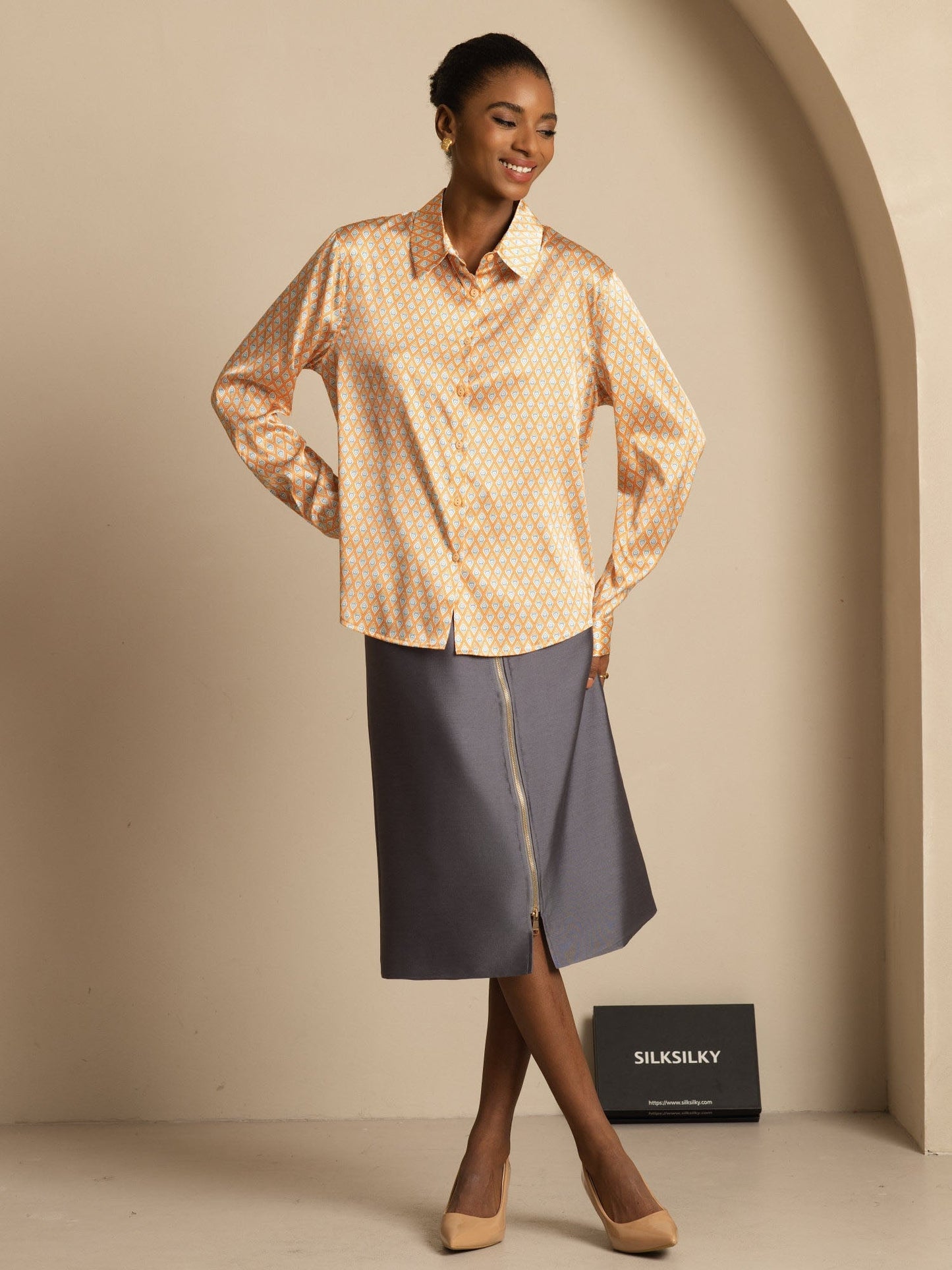 19Momme Silk Long Sleeve Lapel Collar Women's Shirt with Button Up Design