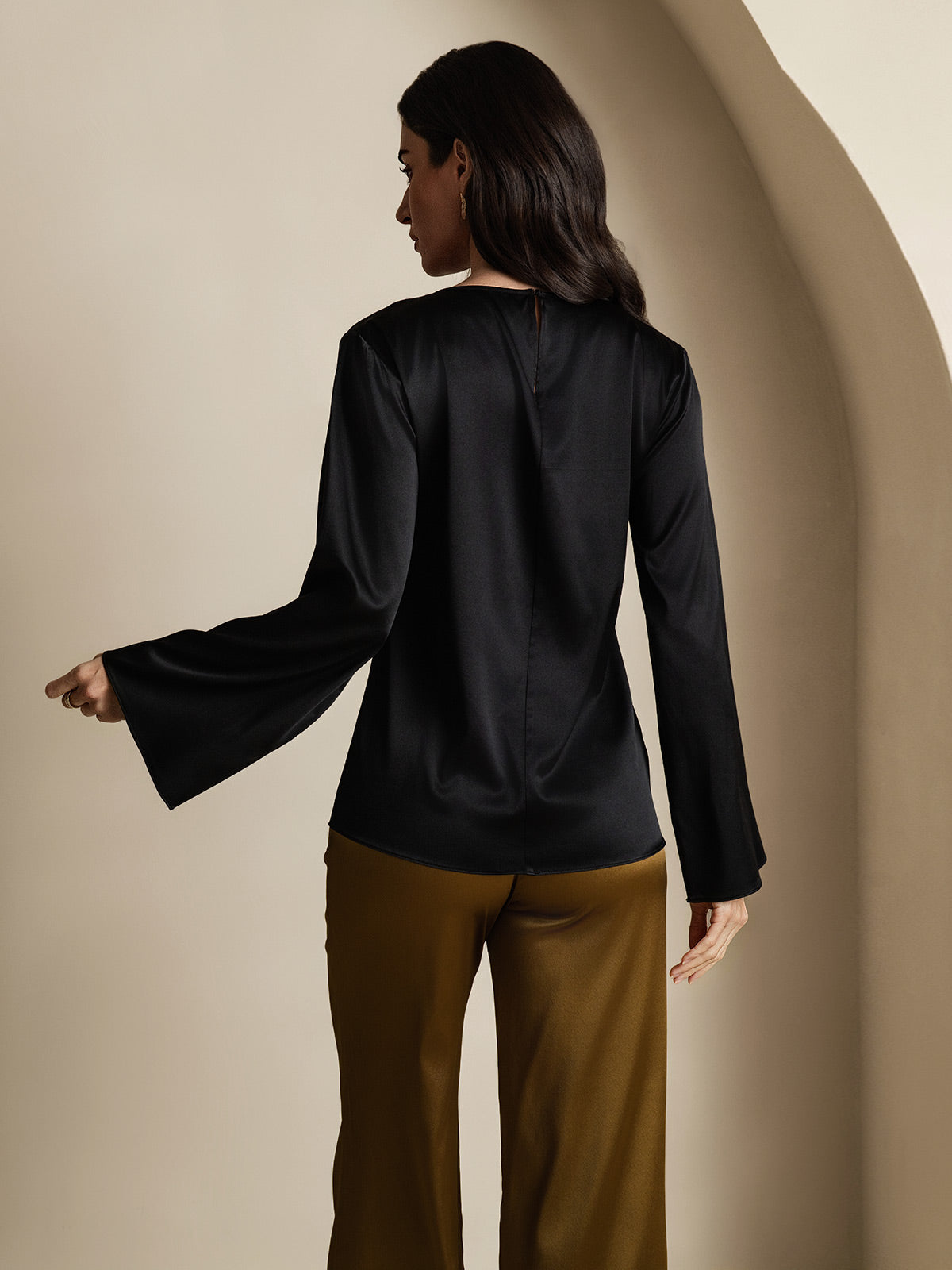 19Momme Silk Bell Sleeve Boat Neck Women's Top