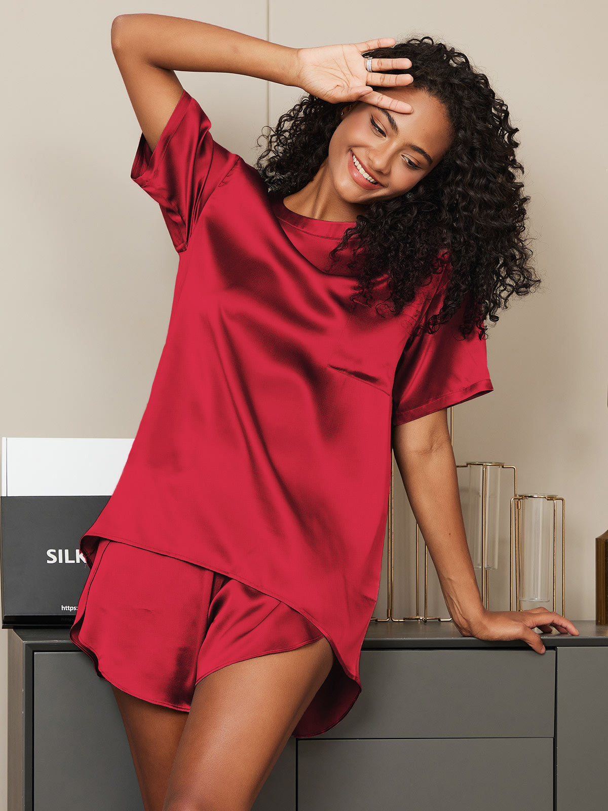 Pure Silk Short Sleeve Round Neck Women's Pyjamas Set