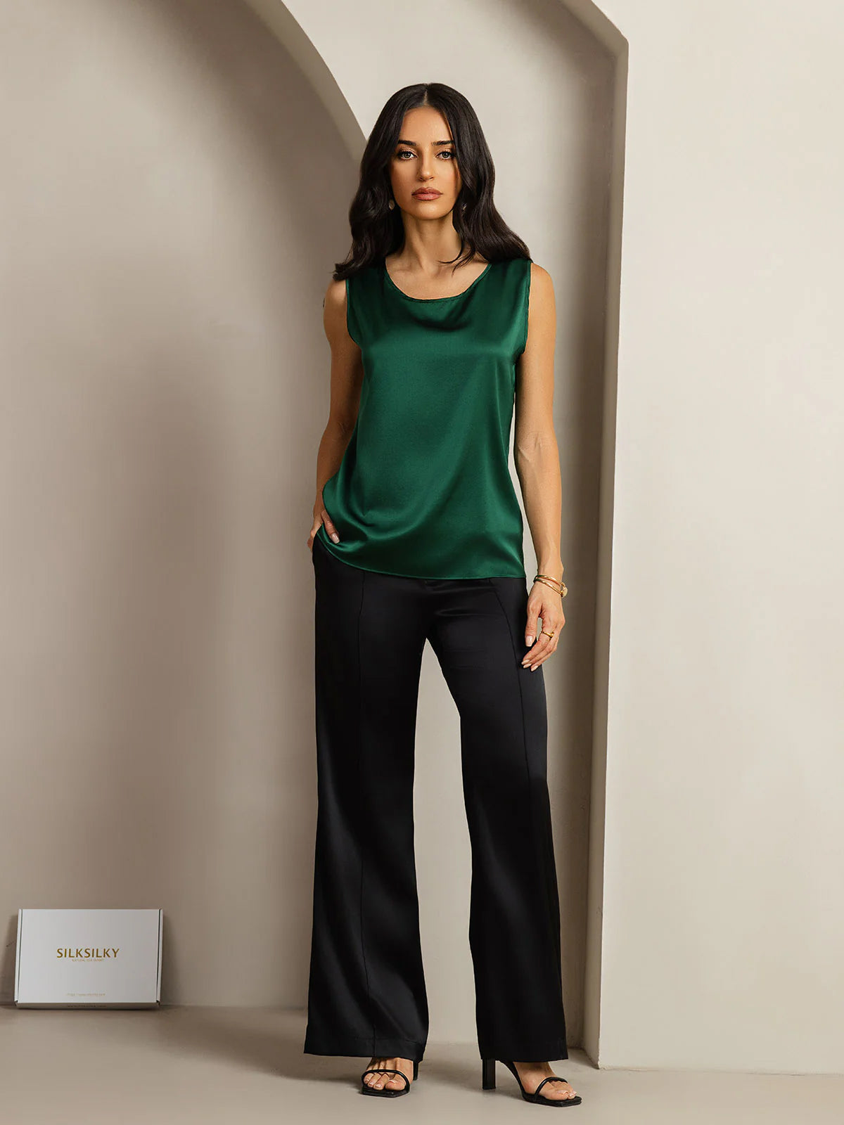 19Momme Silk Sleeveless Round Neck Women's Tank Top