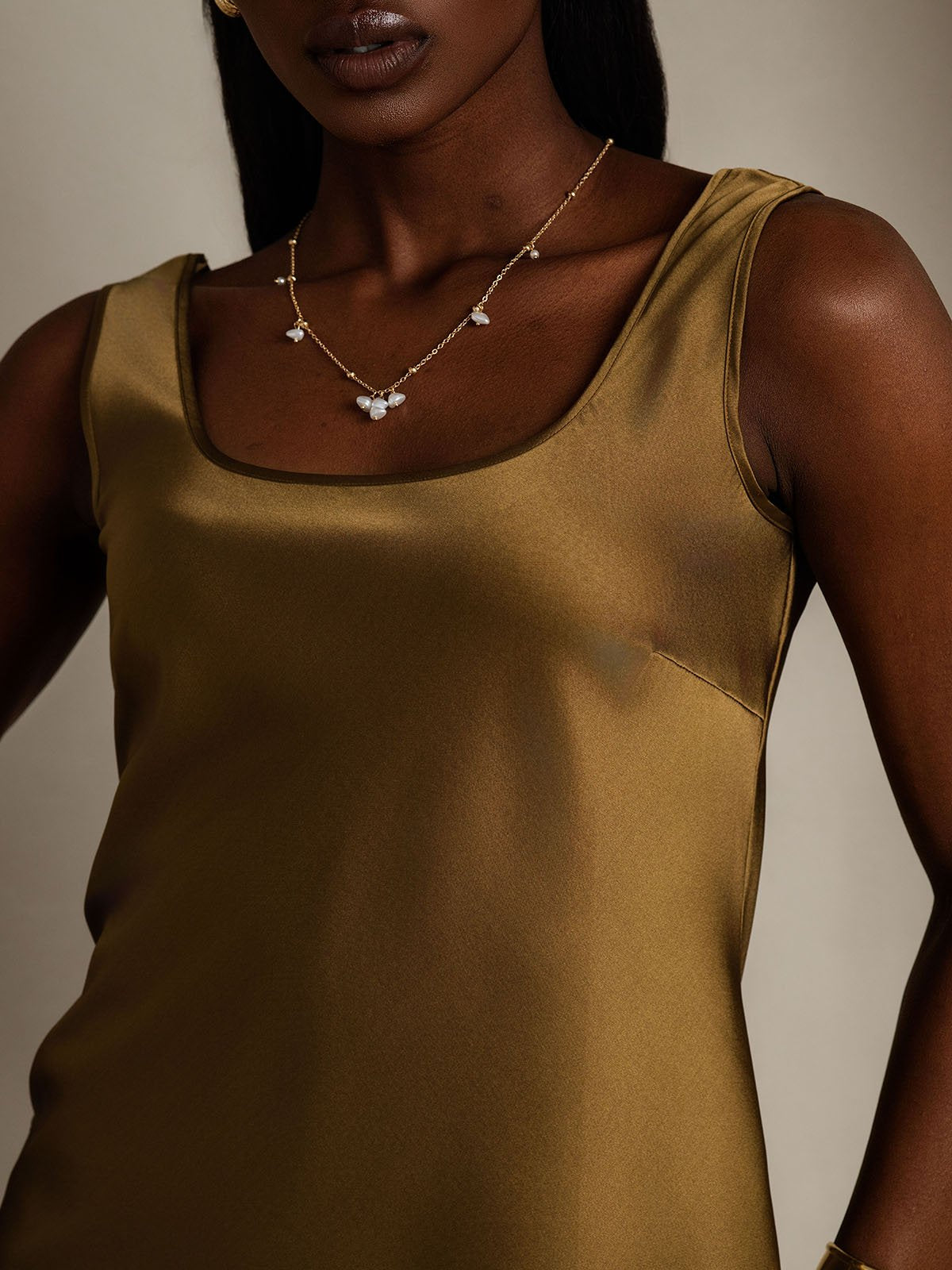 19Momme Silk Sleeveless U Neck Women's Tank Top