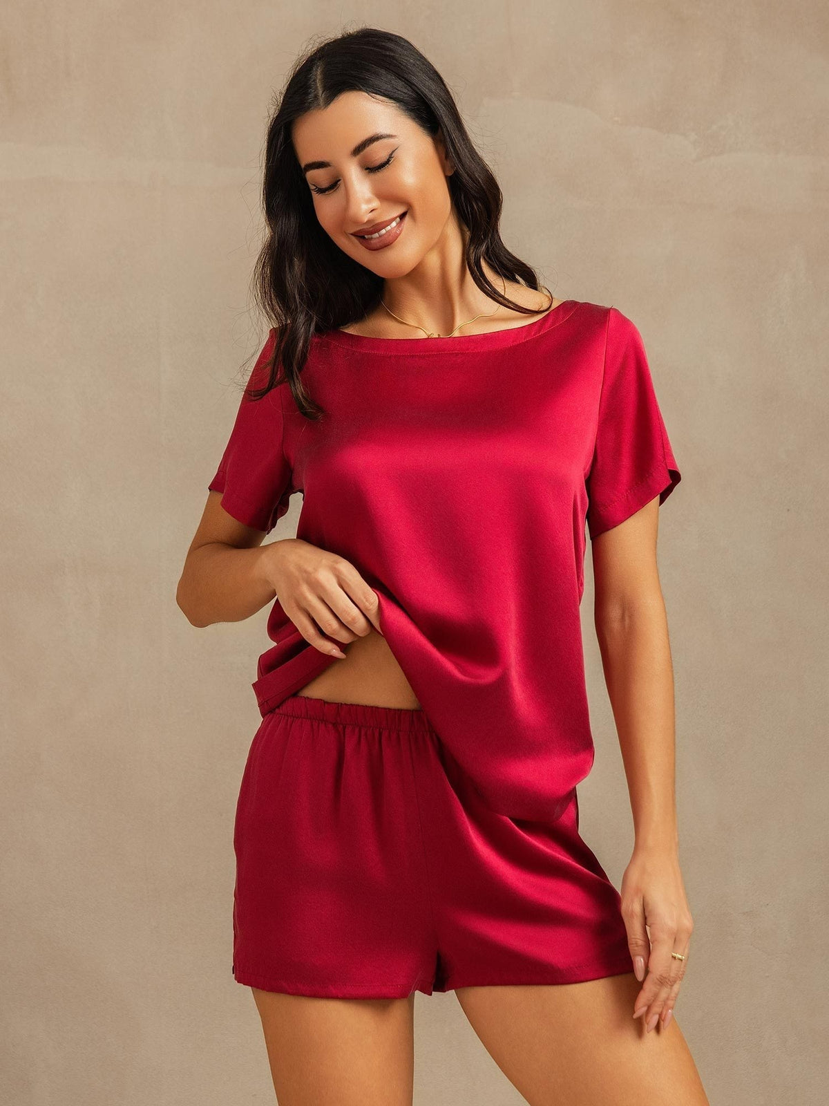 19Momme Women's Silk Short Sleeve Round Collar Pajamas Set with Side Pocket Design