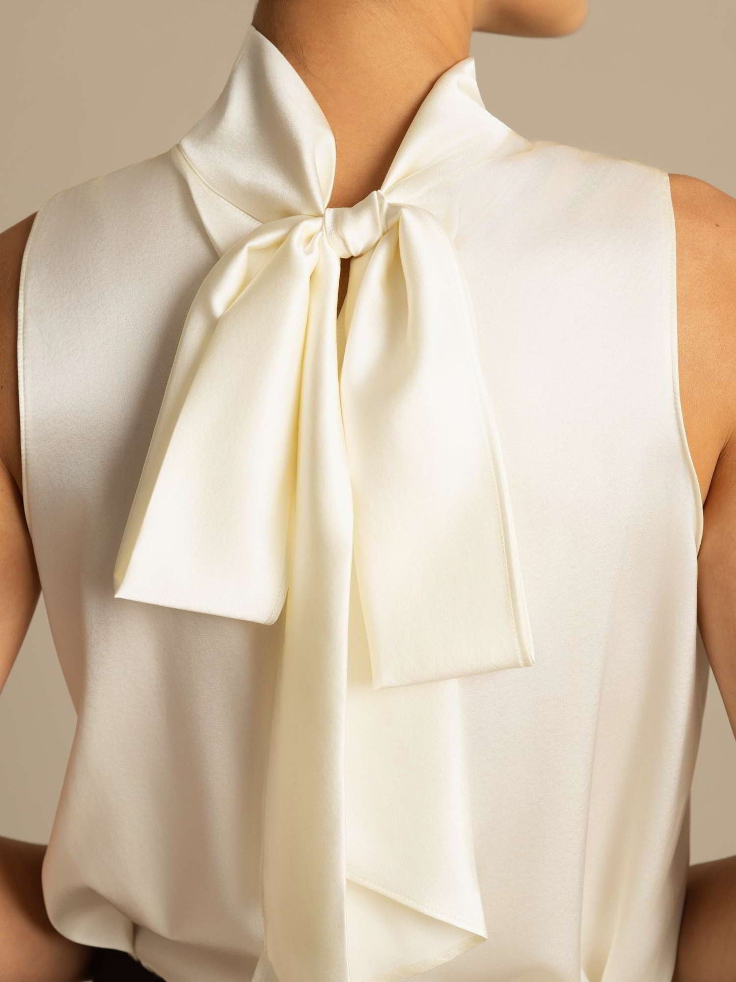 19Momme Silk Sleeveless Tie Neck Blouse