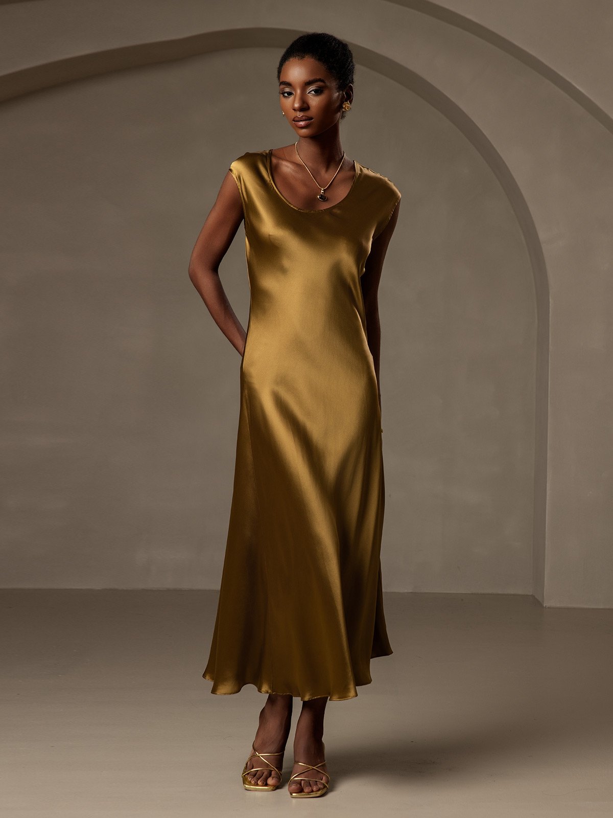 19Momme Silk Cap Sleeve Round Neck Midi Dress