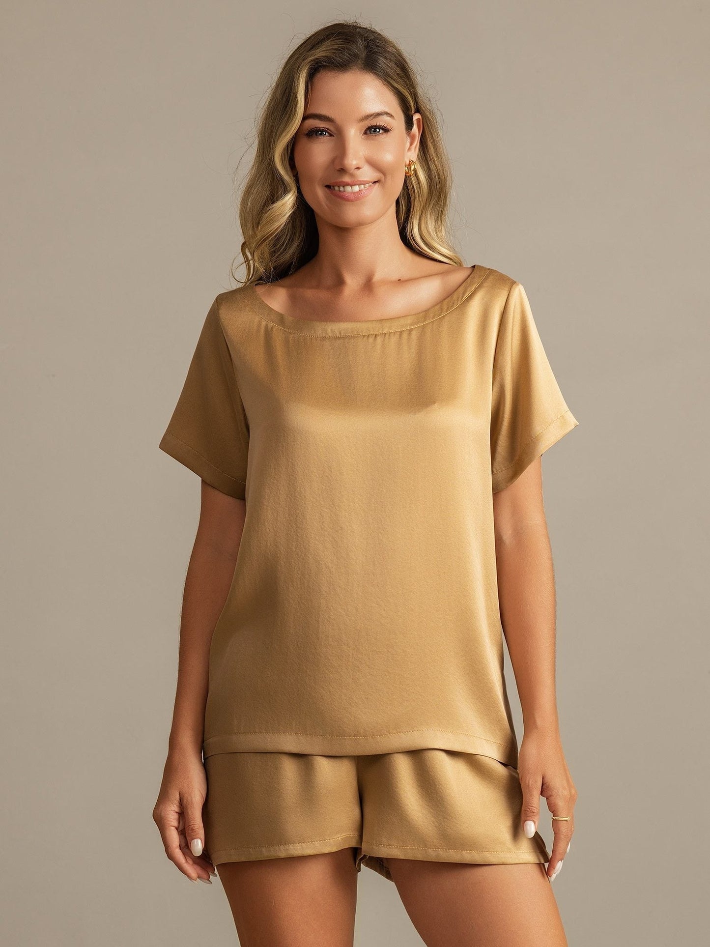19Momme Women's Silk Short Sleeve Round Collar Pajamas Set with Side Pocket Design