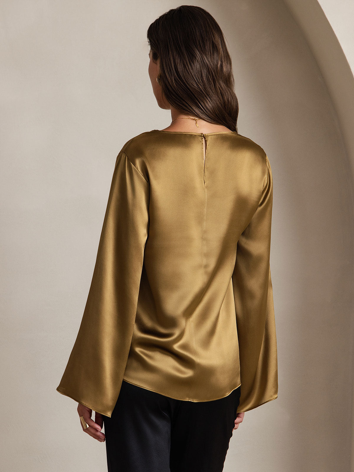 19Momme Silk Bell Sleeve Boat Neck Women's Top