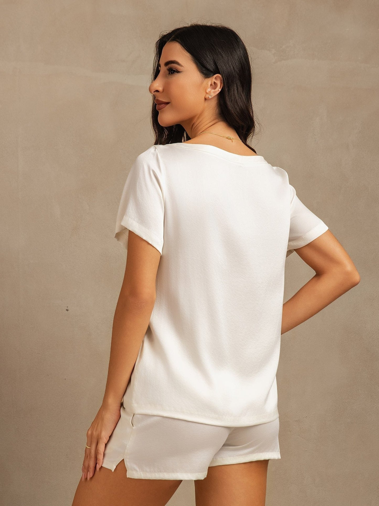 19Momme Women's Silk Short Sleeve Round Collar Pajamas Set with Side Pocket Design
