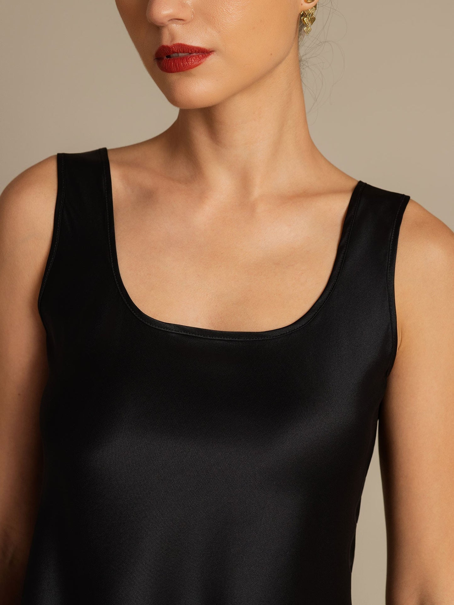 19Momme Silk Sleeveless U Neck Women's Tank Top