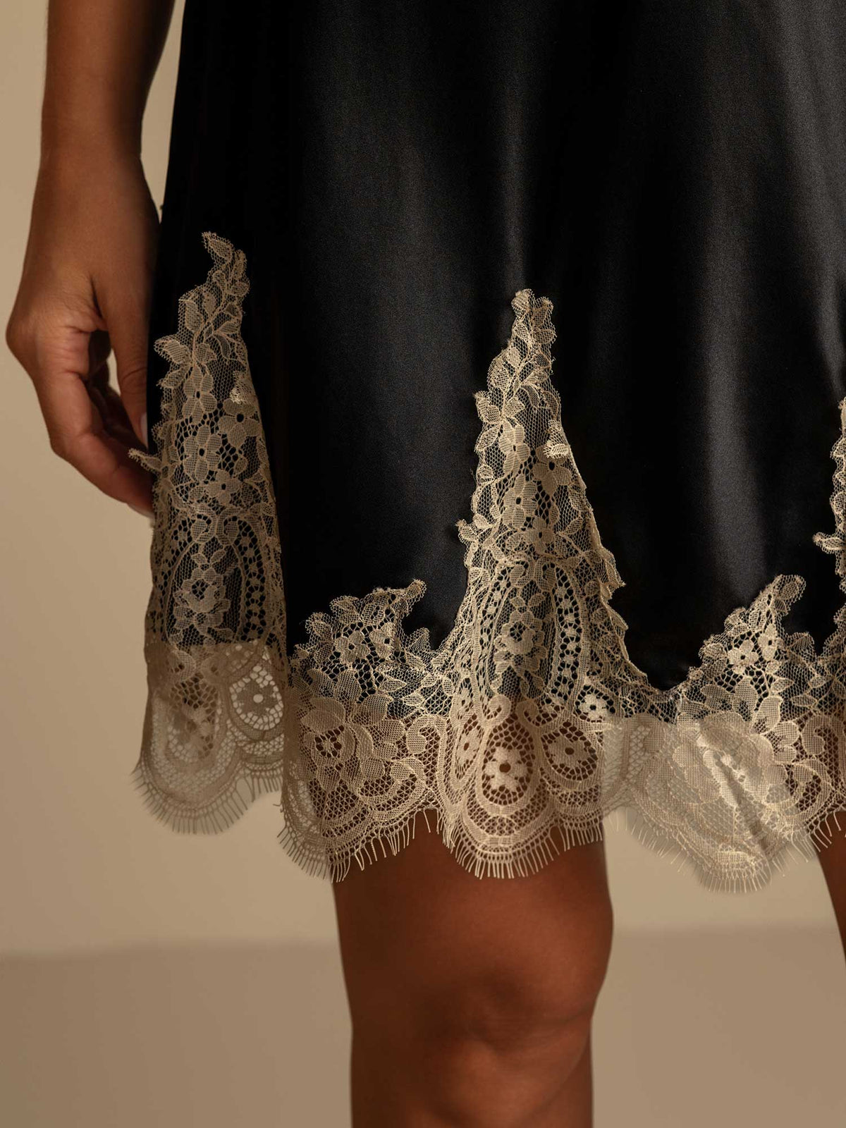 Pure Silk Spaghetti strap V-neck Short Nightdress
