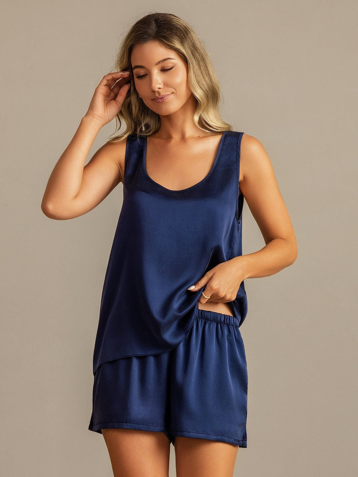 19Momme Washable Silk Tank Top & Shorts Set with Side Pocket Design