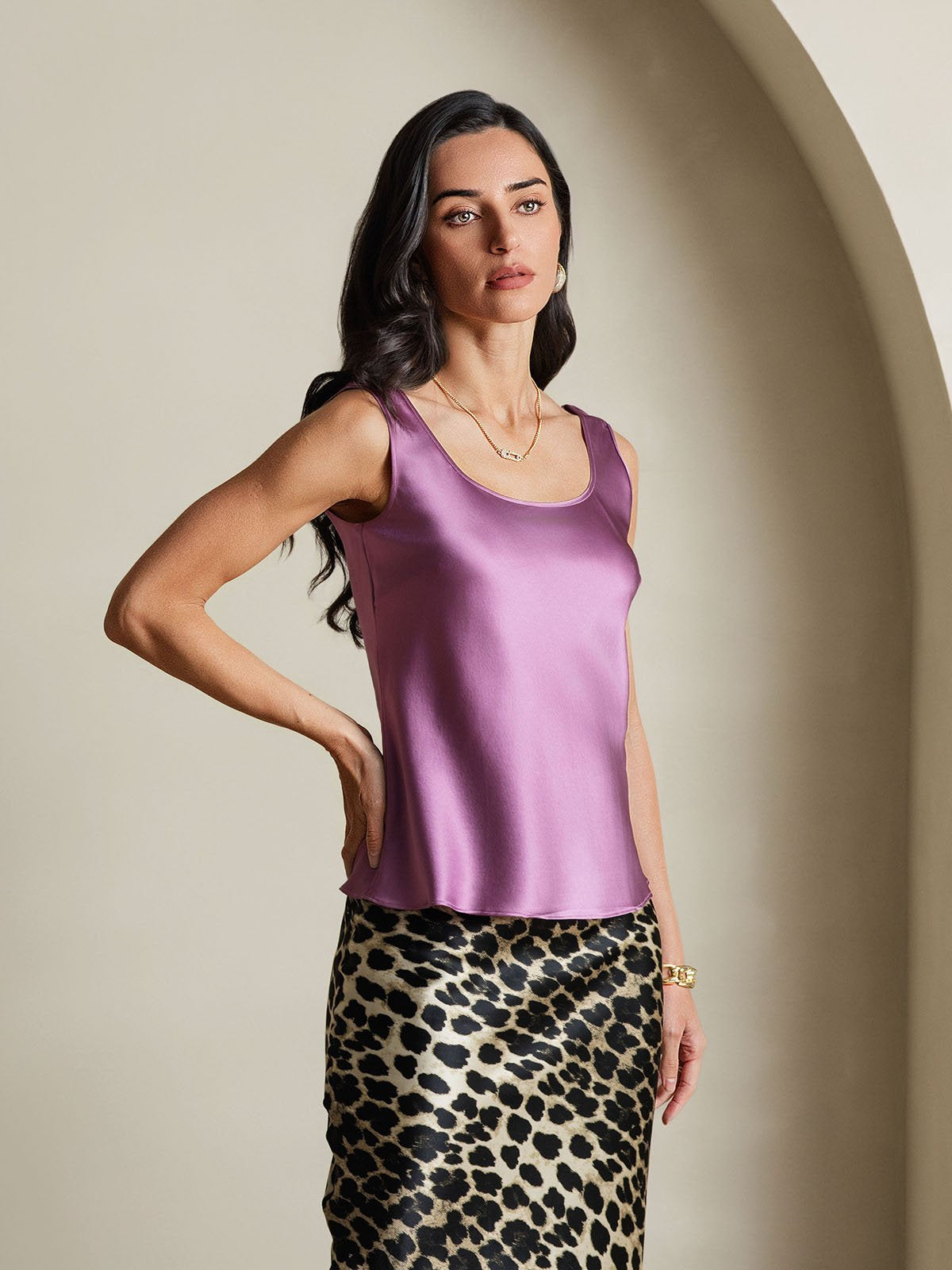 19Momme Silk Sleeveless U Neck Women's Tank Top