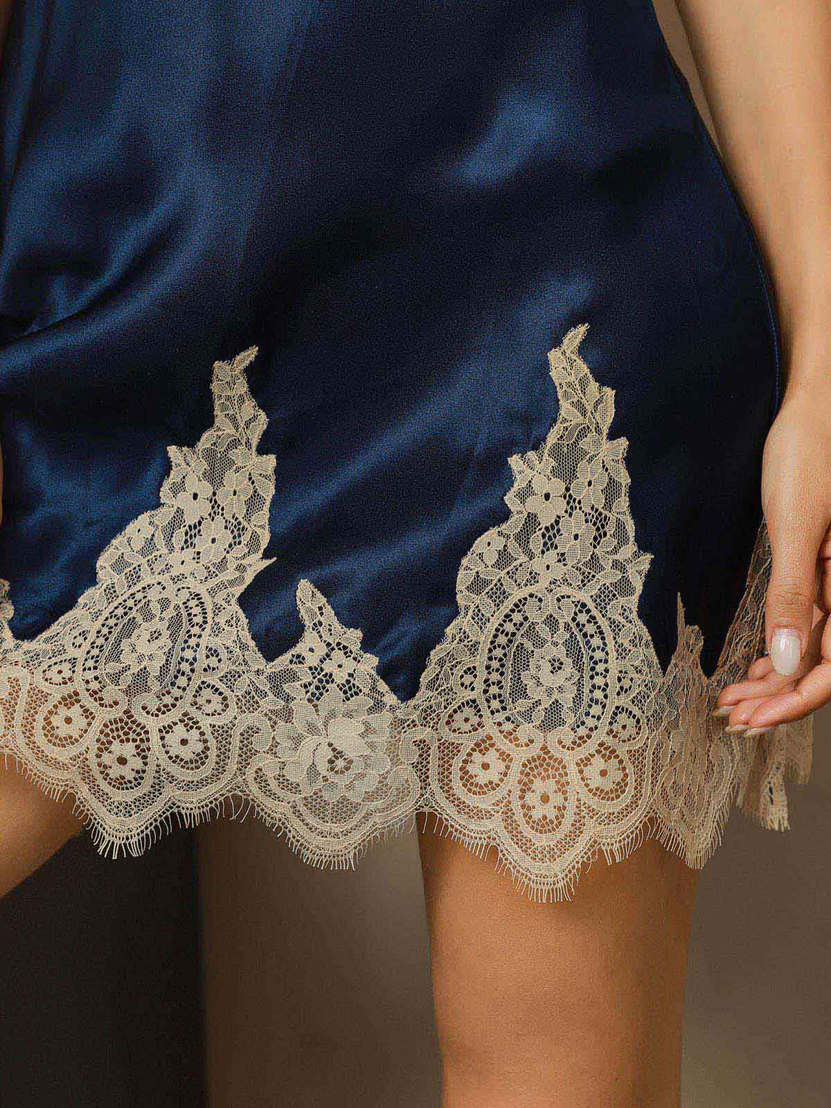 Pure Silk Spaghetti strap V-neck Short Nightdress