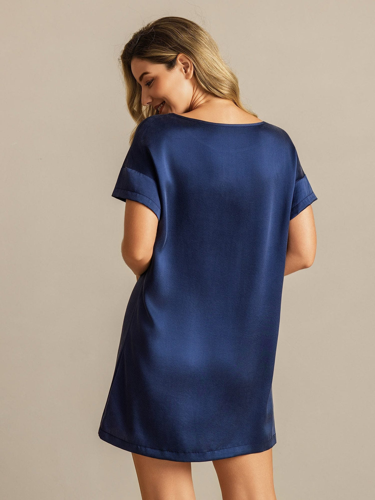 19Momme Washable Silk Short Sleeve Round Neck Short Nightdress