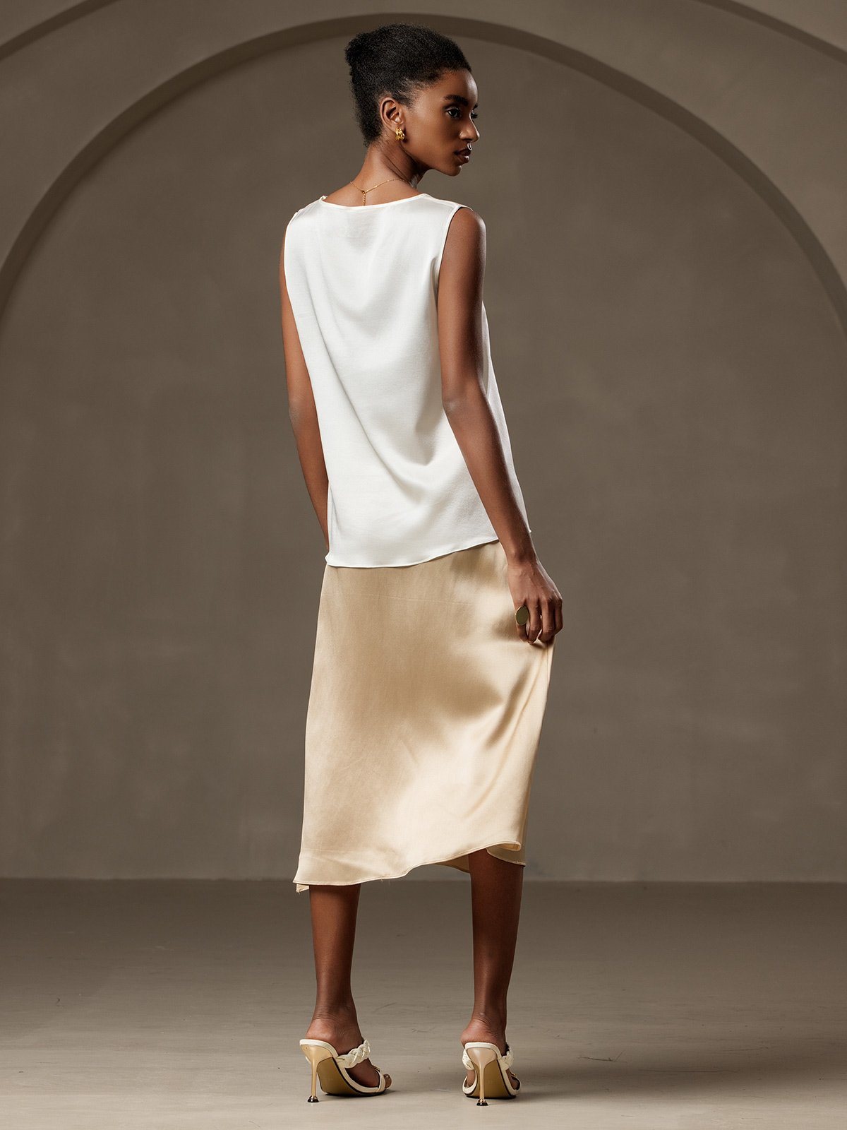 19Momme Silk Sleeveless Round Neck Women's Tank Top