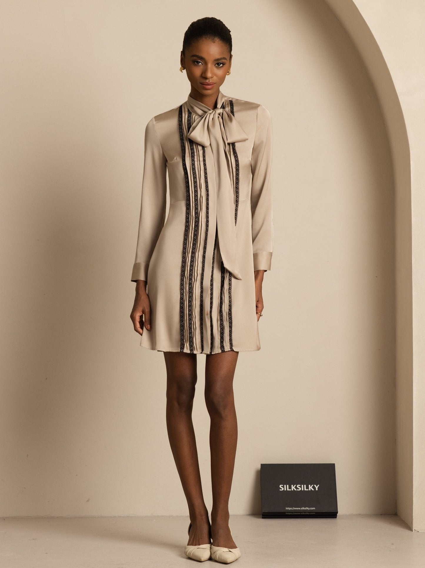 19Momme Silk  Women's Tie-Neck Short Shirt Dress with Vertical Pleated