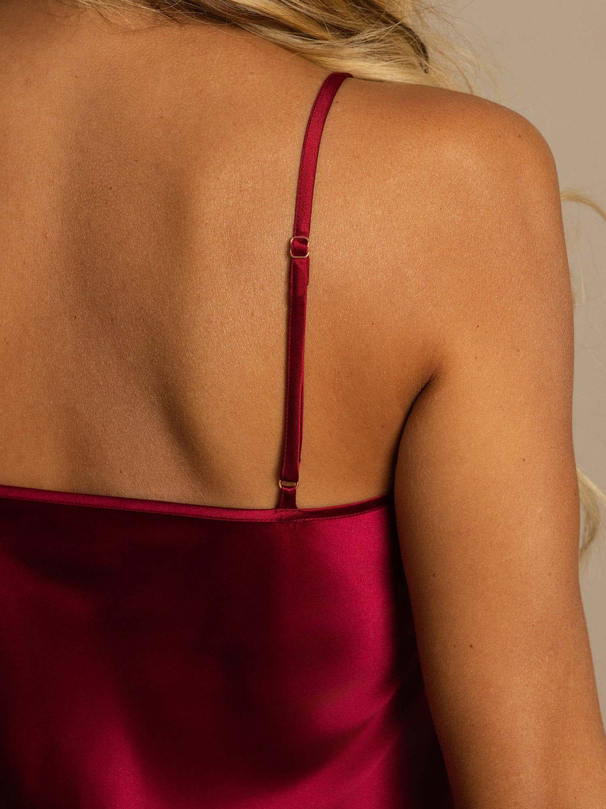 Pure Silk Spaghetti Strap V-neck Short Nightdress