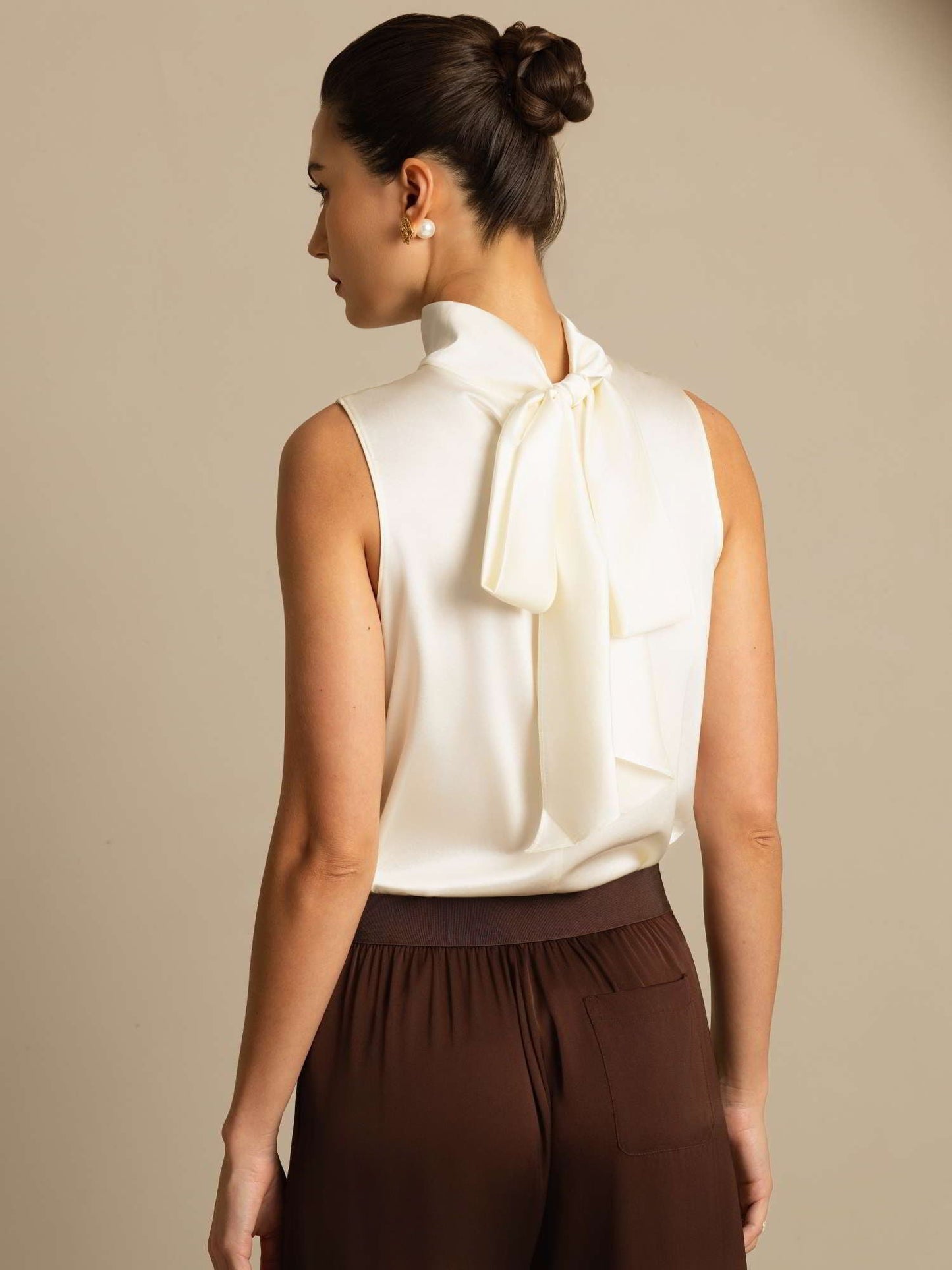 19Momme Silk Sleeveless Tie Neck Blouse