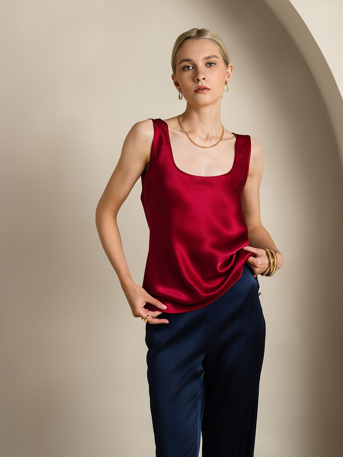 19Momme Silk Sleeveless U Neck Women's Tank Top