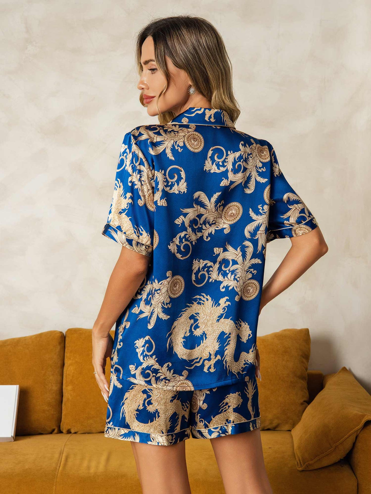 Women's Pure Silk Dragon Print Short Sleeve Notch Collar Pyjamas Set With Shorts