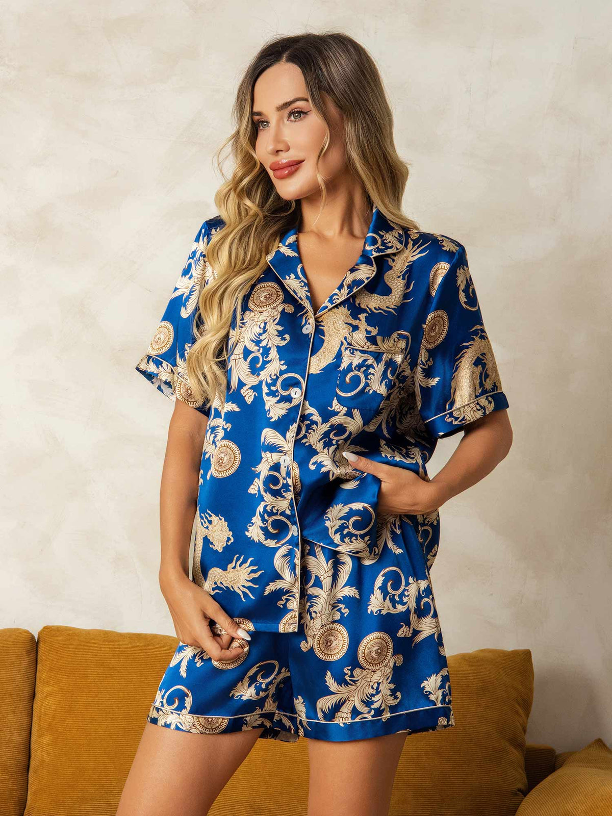 Women's Pure Silk Dragon Print Short Sleeve Notch Collar Pyjamas Set With Shorts