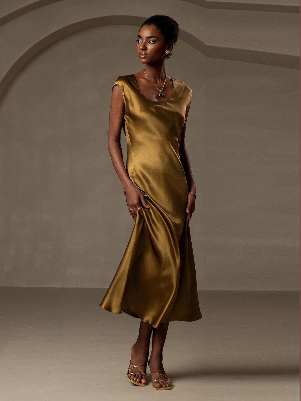 19Momme Silk Cap Sleeve Round Neck Midi Dress