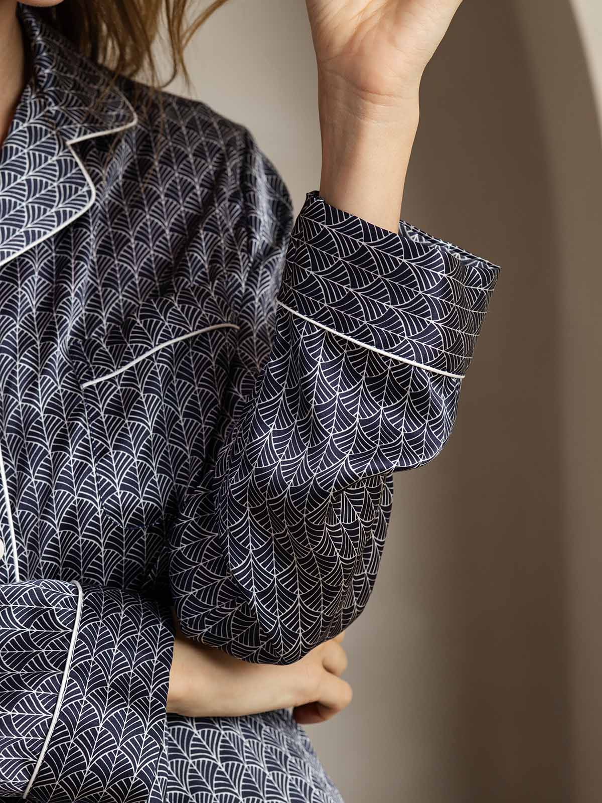 Women's Pure Silk Navy Ginkgo Print Long Sleeve Notch Collar Pajamas Set
