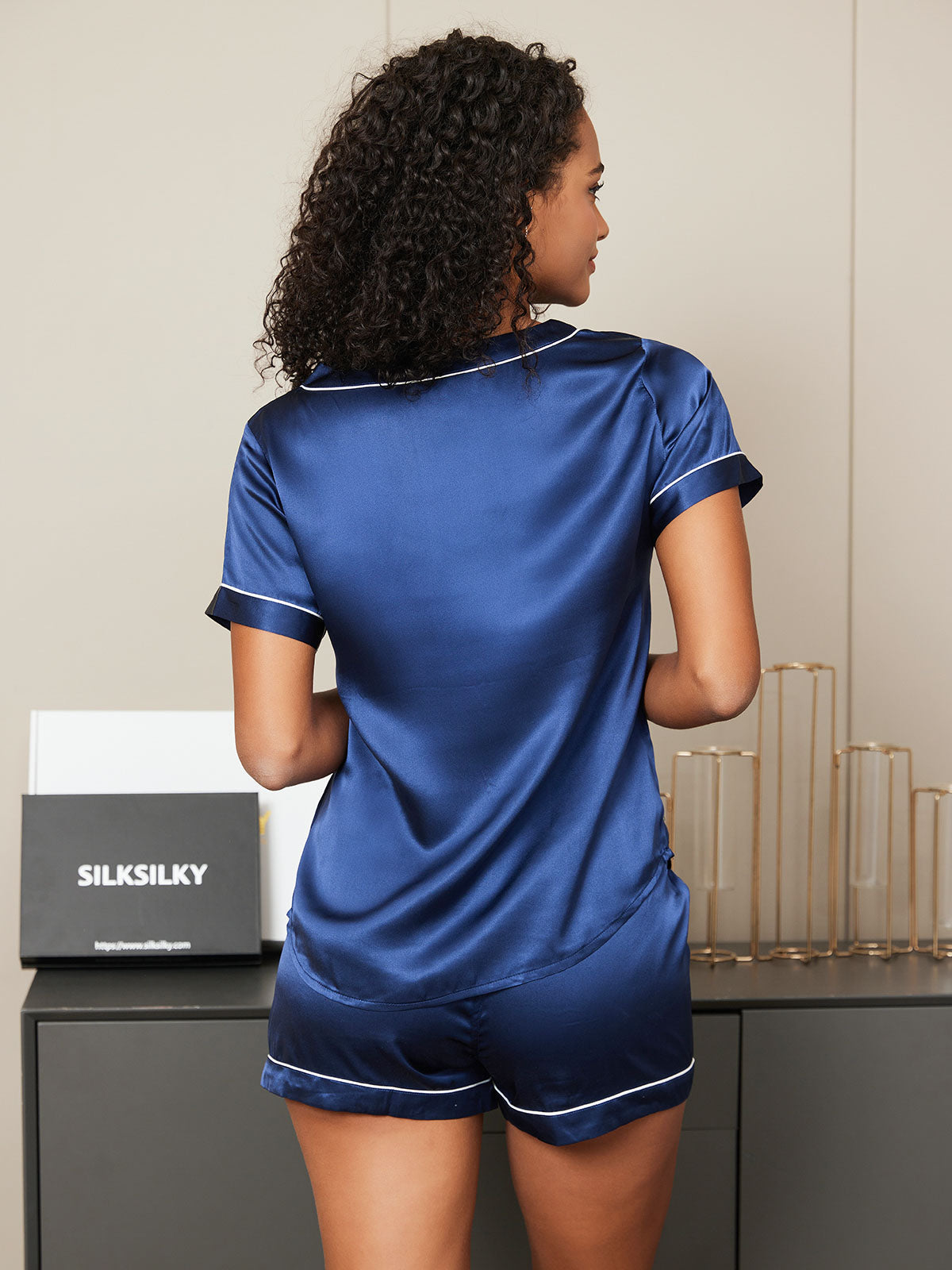 Pure Silk Short Sleeve V-neck Above the Knee Women's Pyjamas Set