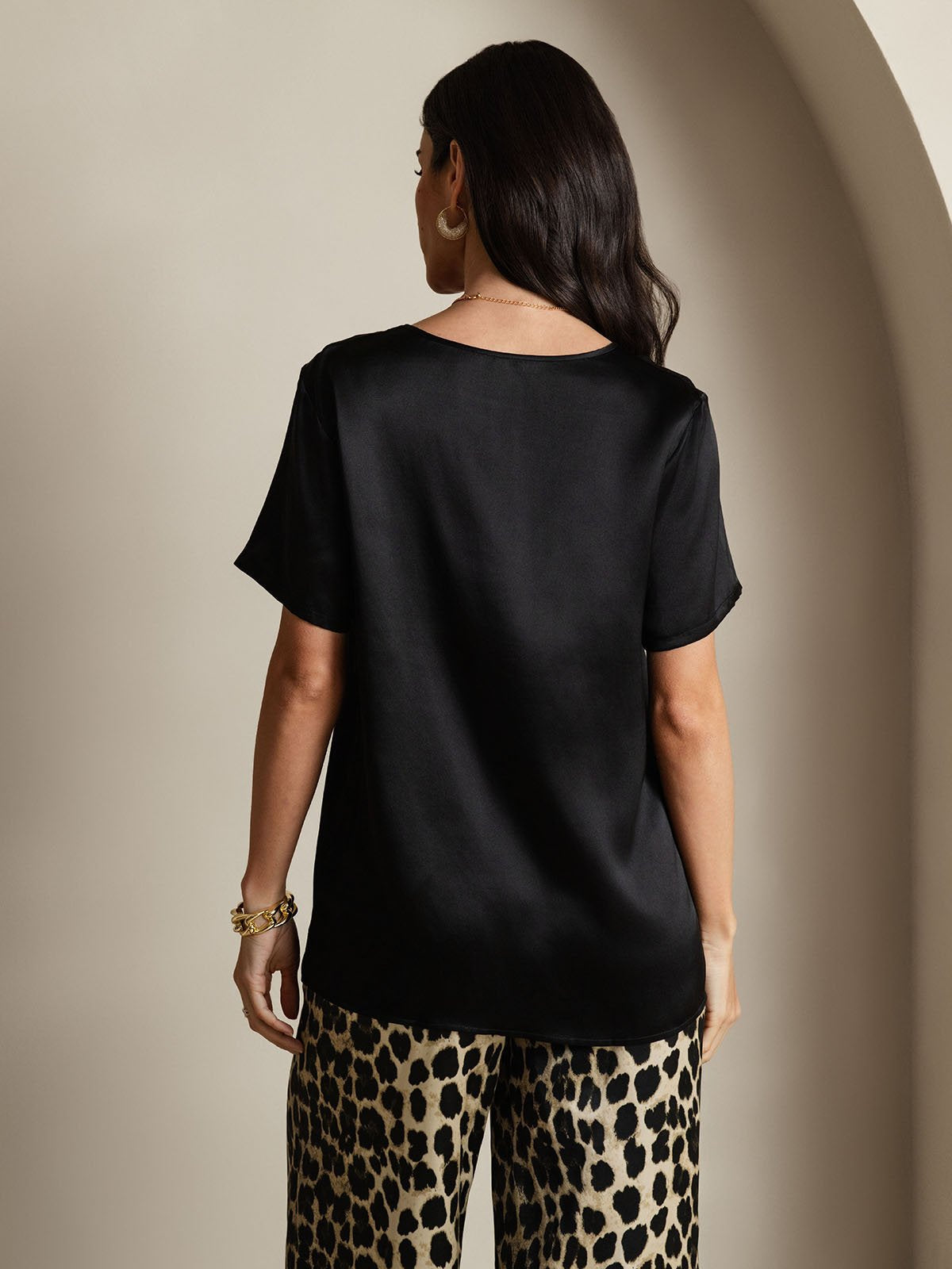 Women's Pure Silk Short Sleeve Round Neck Solid Top & Leopard Print Pants Pyjamas Set