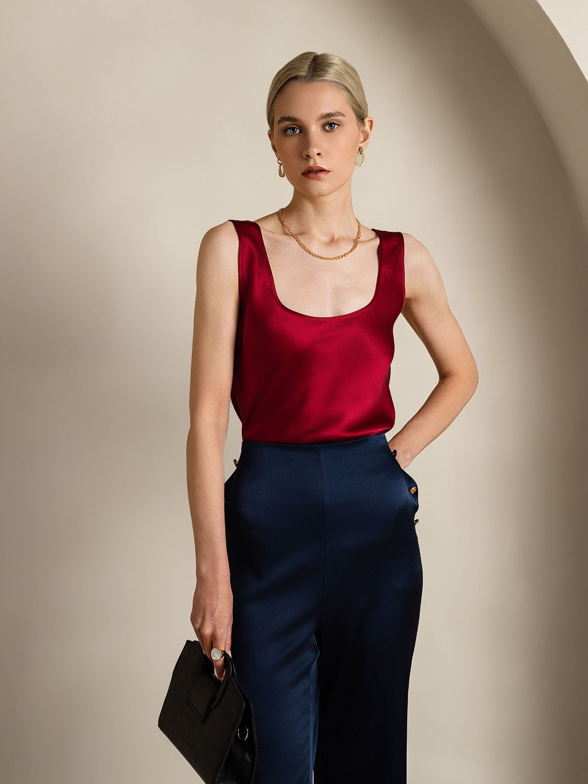 19Momme Silk Sleeveless U Neck Women's Tank Top