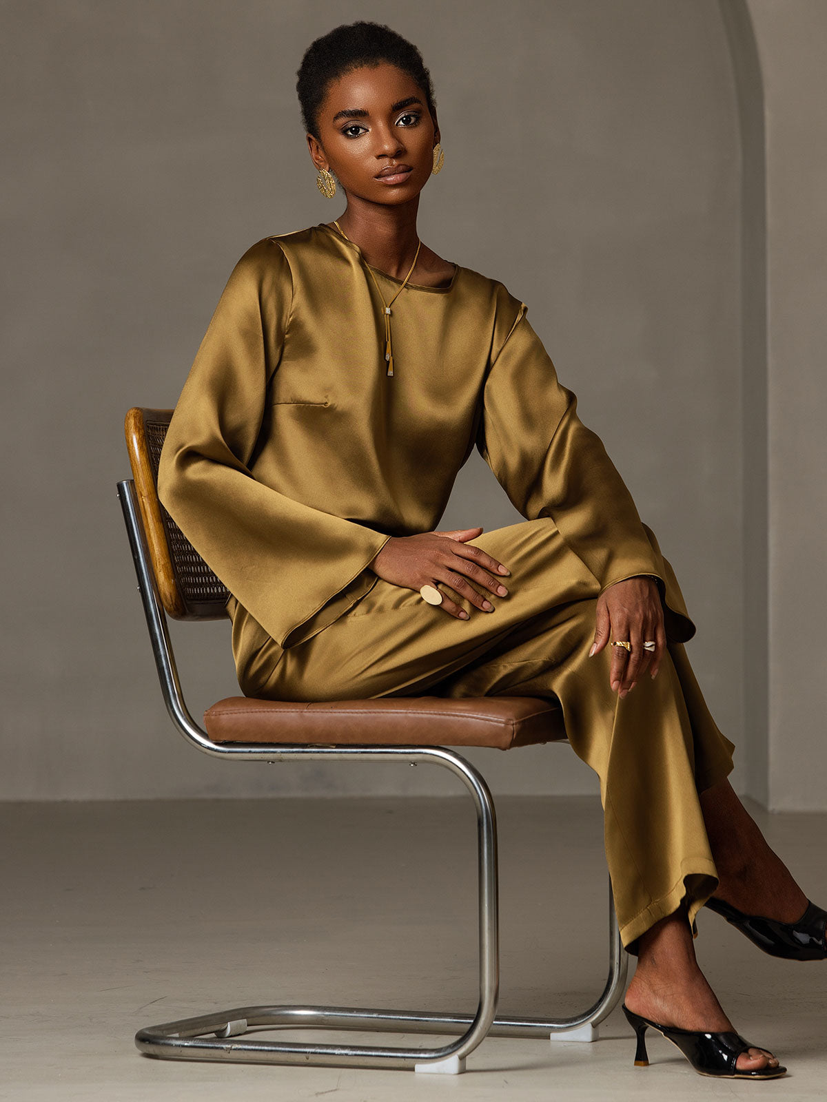 19Momme Silk Bell Sleeve Boat Neck Women's Top