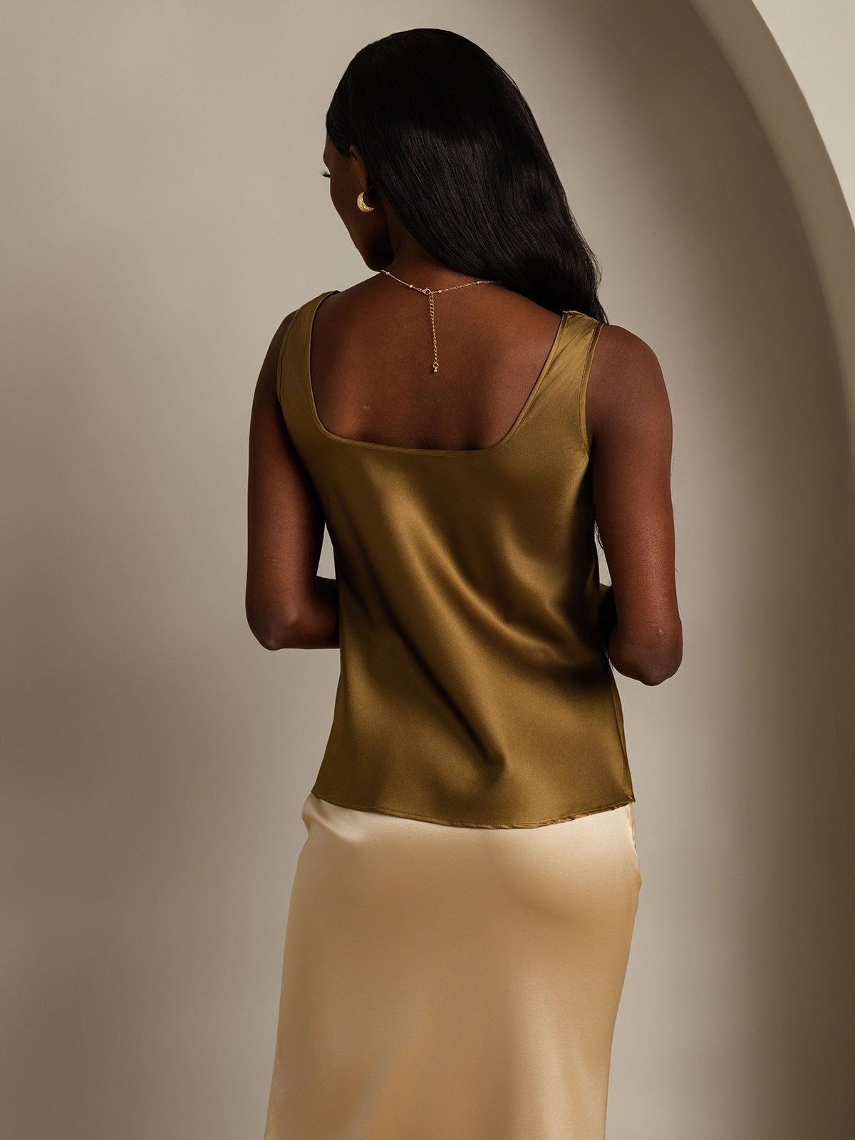 19Momme Silk Sleeveless U Neck Women's Tank Top