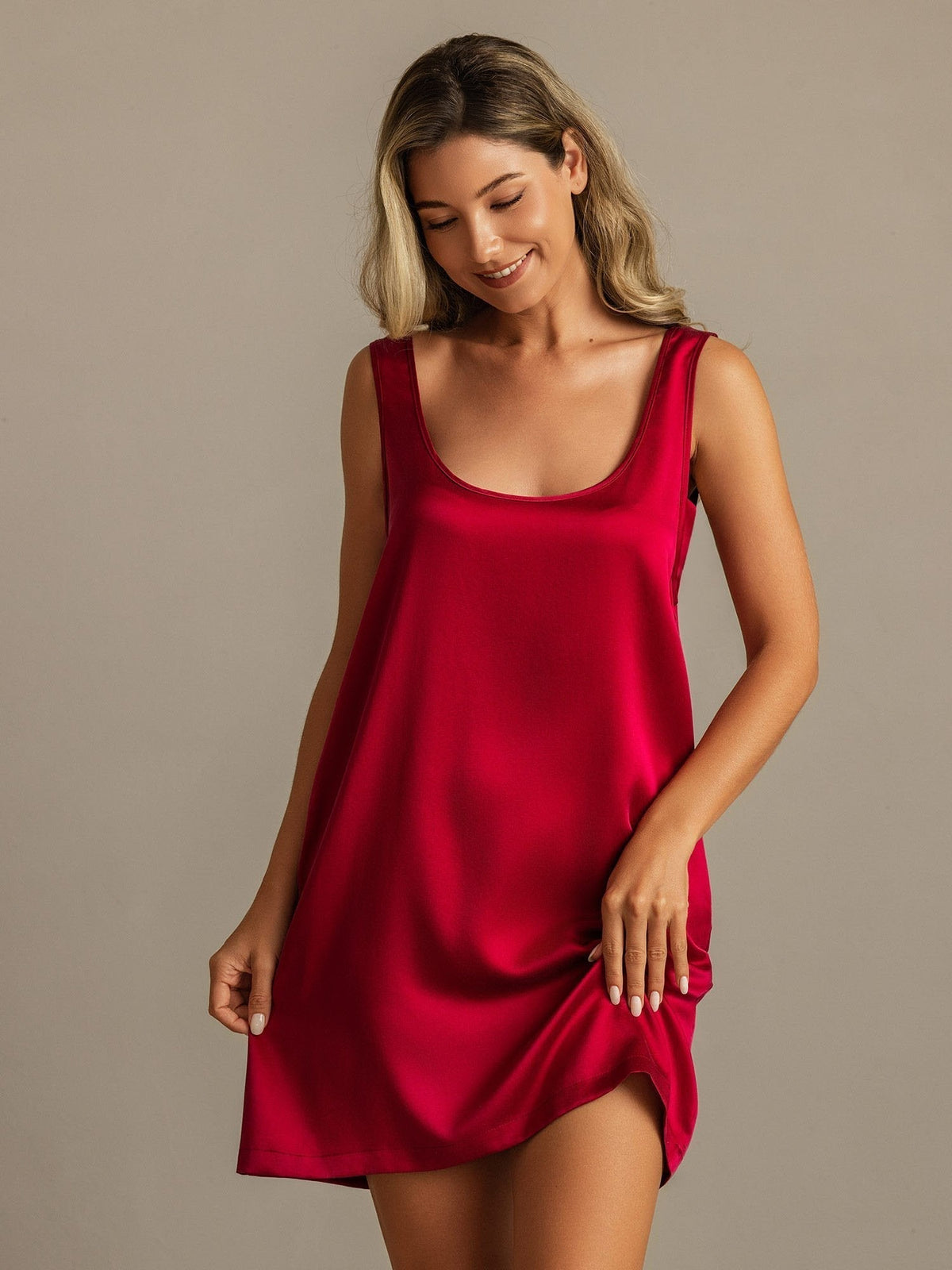 19Momme Washable Silk Sleeveless U Neck Short Nightdress with Side Pocket Design