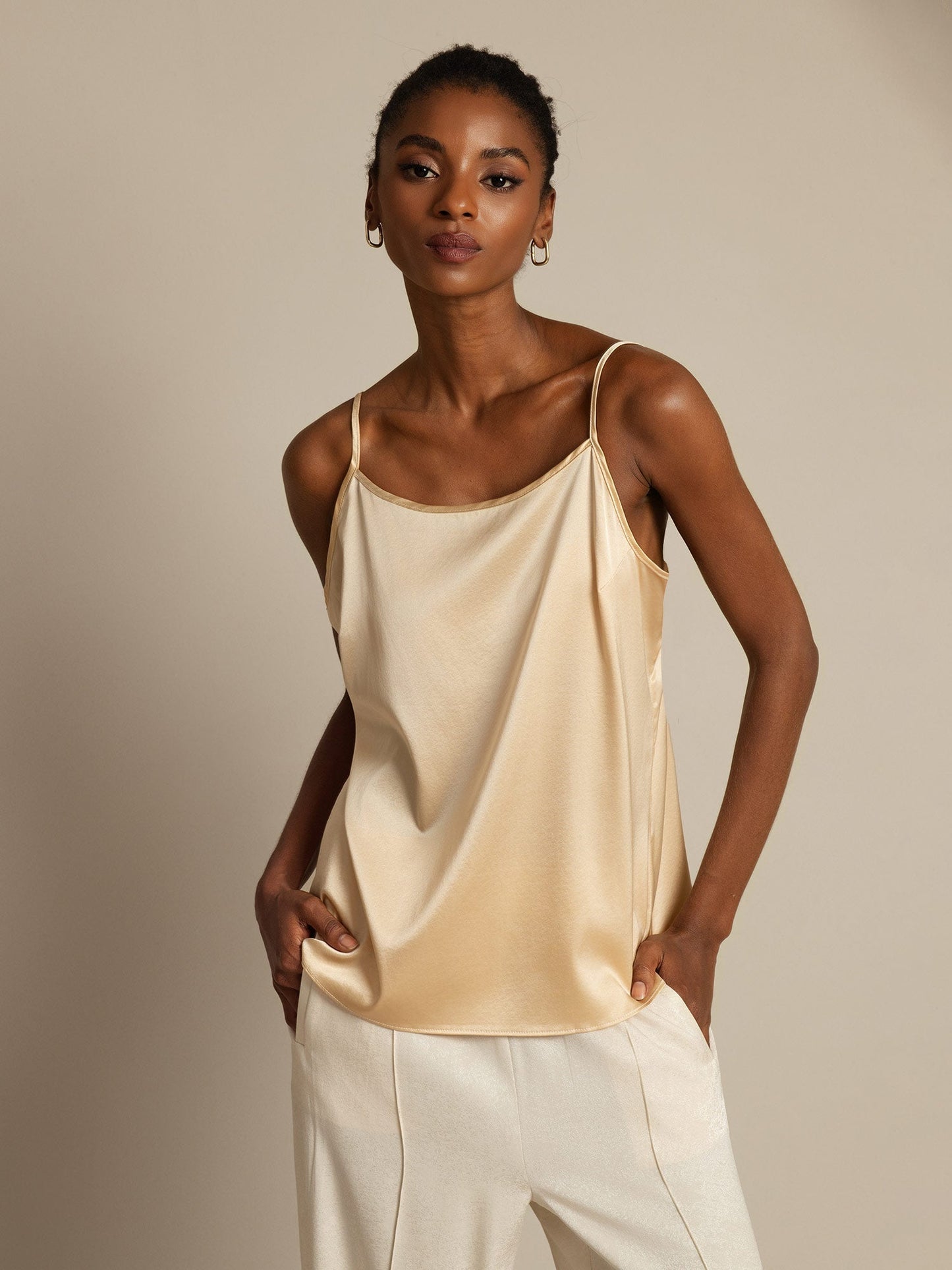 19Momme Silk Spaghetti Strap Round Neck Camisoles