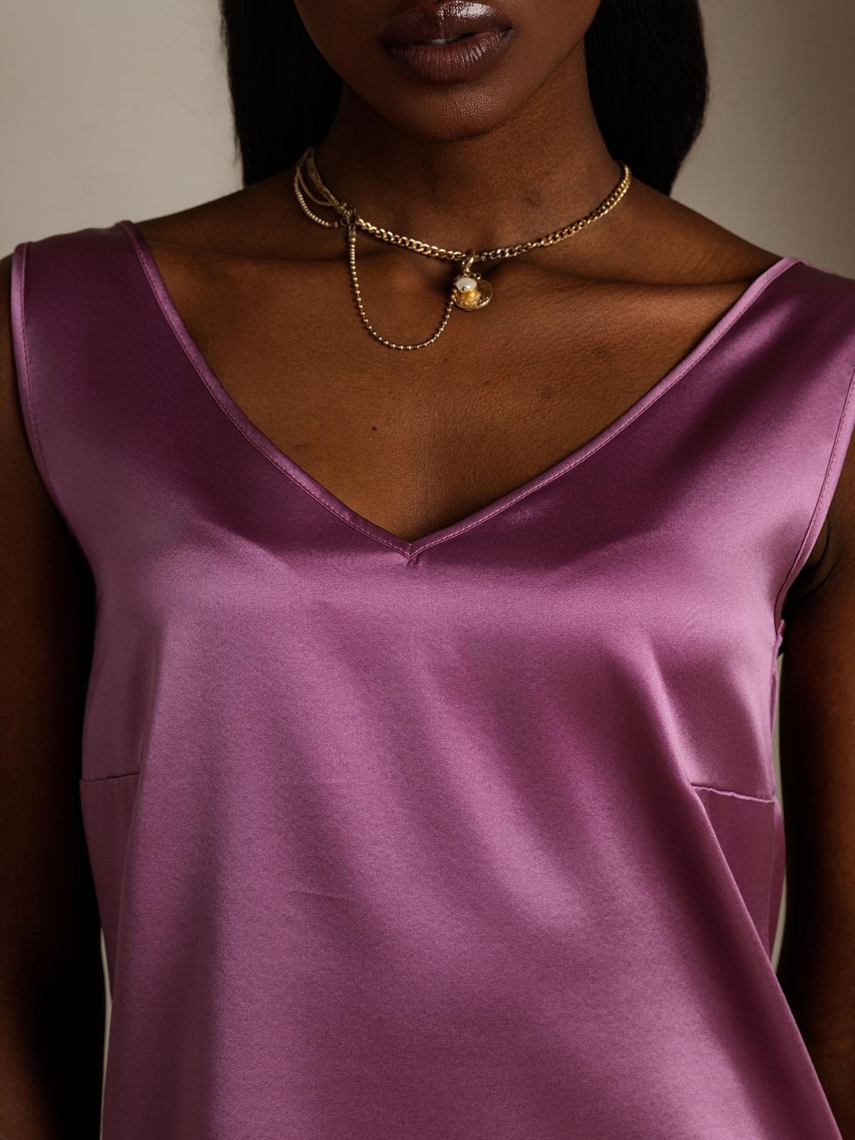 19Momme Silk Sleeveless V Neck Women's Tank Top with V Back Design