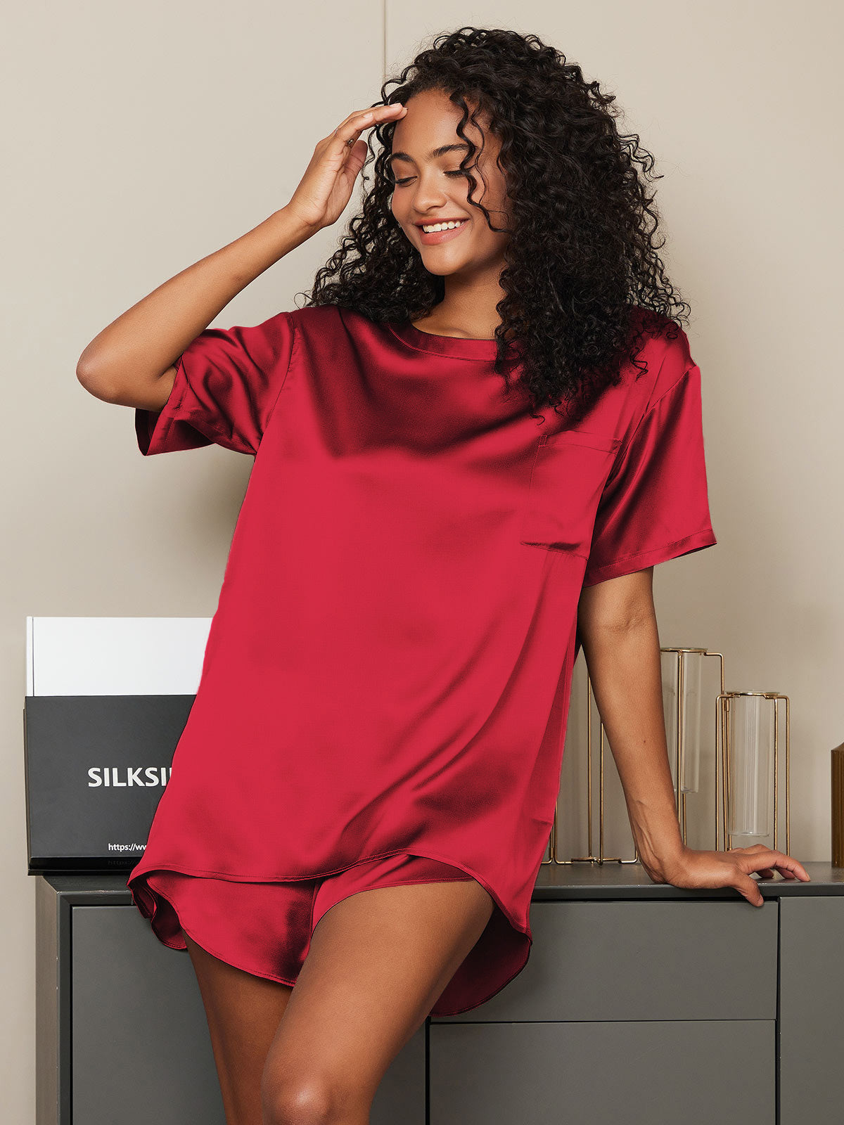 Women's Pure Silk Short Sleeve Round Neck Above the Knee Pyjamas Set