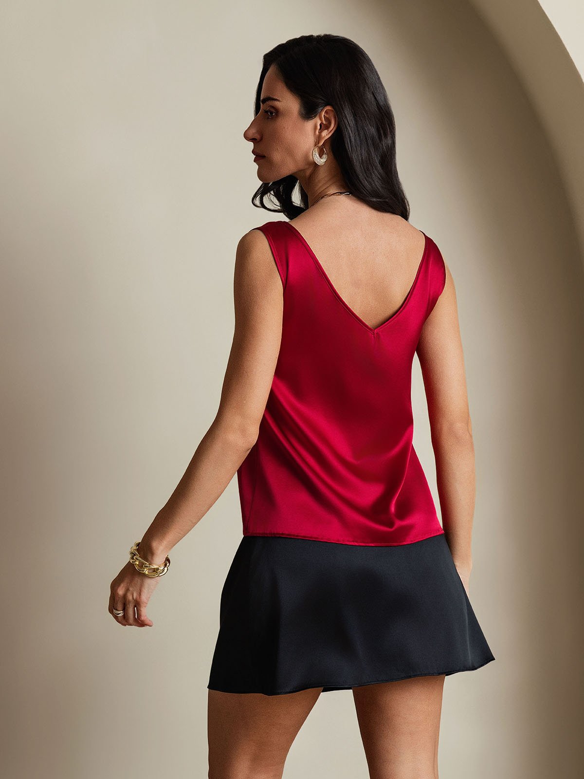 19Momme Silk Sleeveless V Neck Women's Tank Top with V Back Design