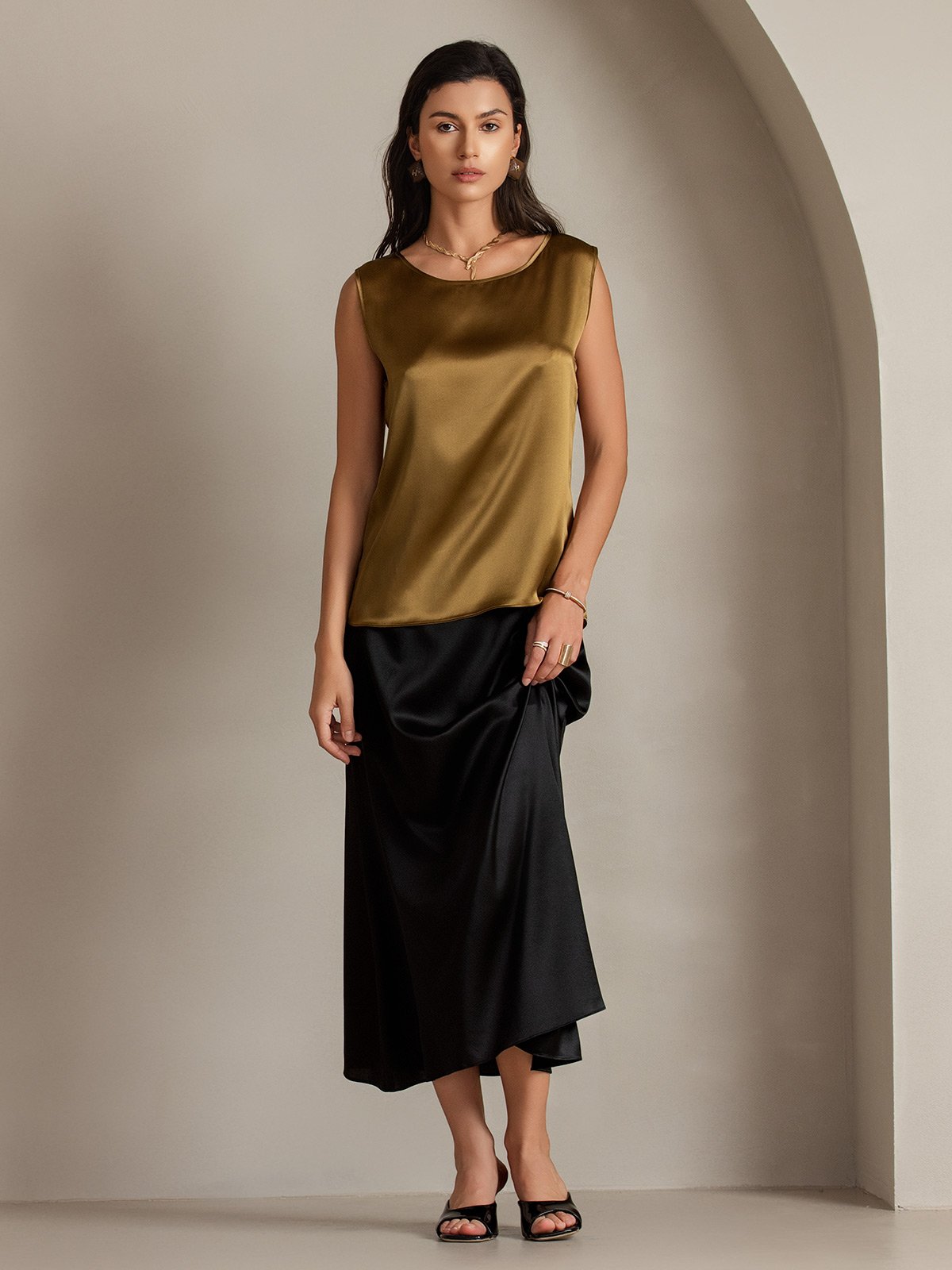 19Momme Silk Sleeveless Round Neck Women's Tank Top