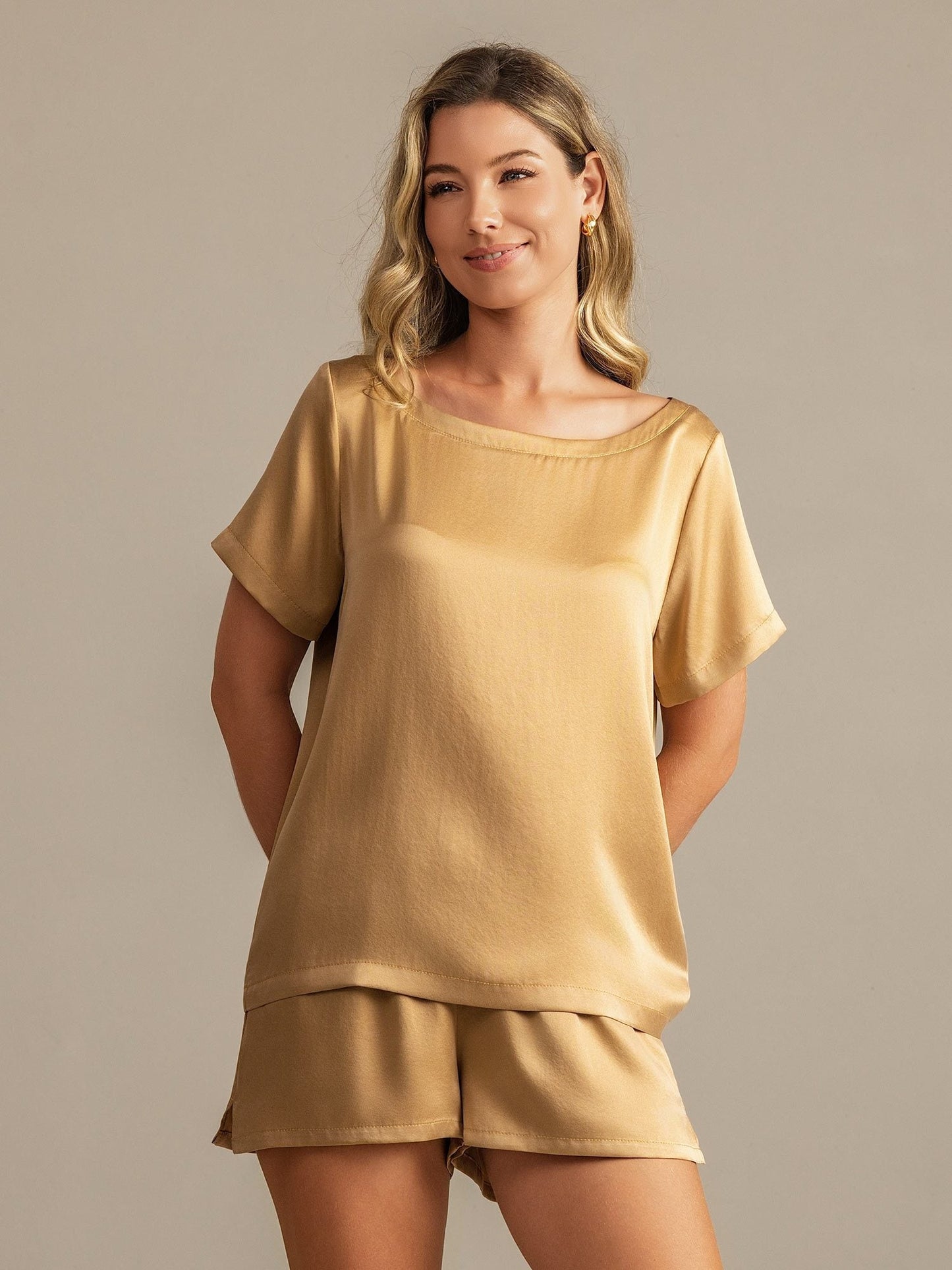 19Momme Women's Silk Short Sleeve Round Collar Pajamas Set with Side Pocket Design