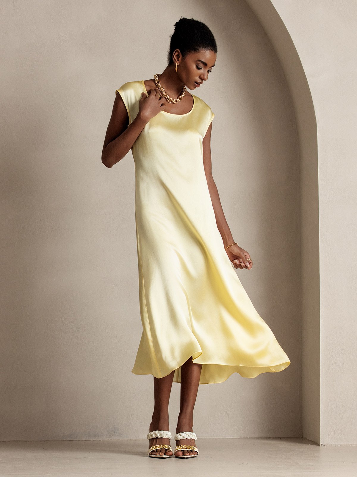 19Momme Silk Cap Sleeve Round Neck Midi Dress