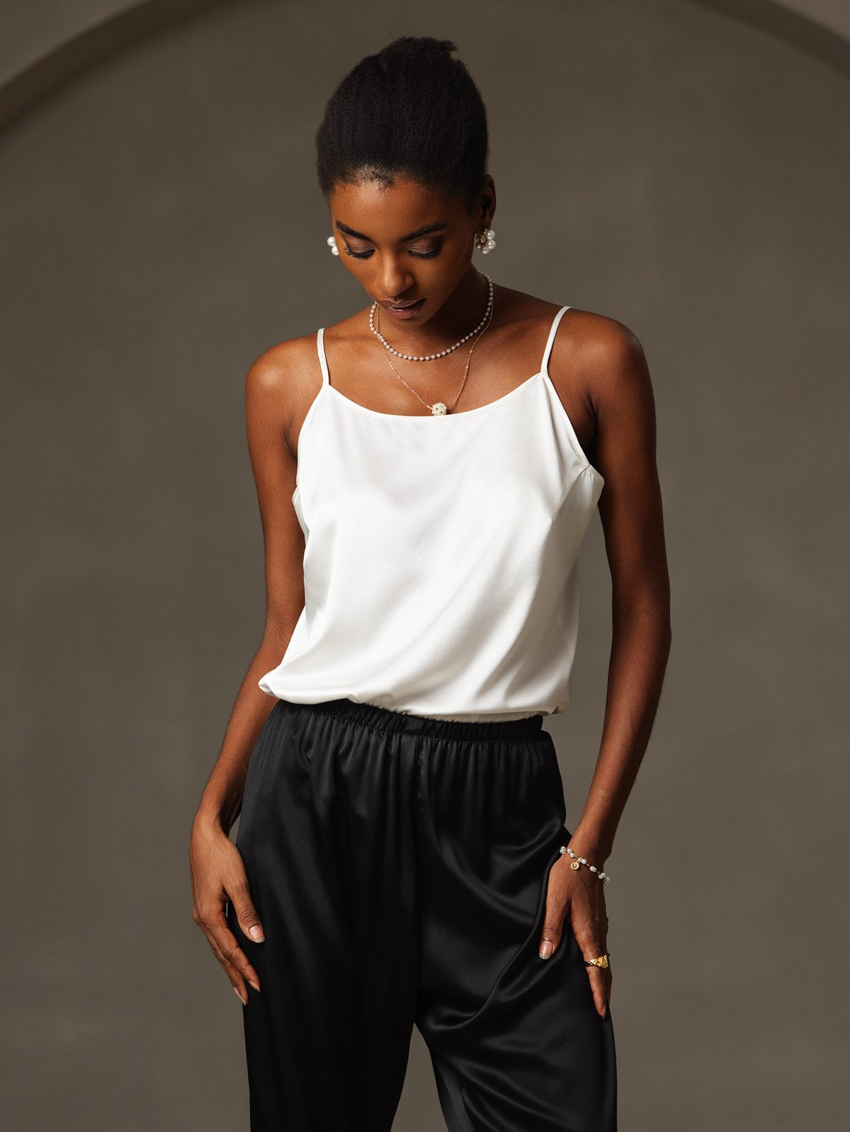 19Momme Silk Spaghetti Strap Round Neck Camisoles