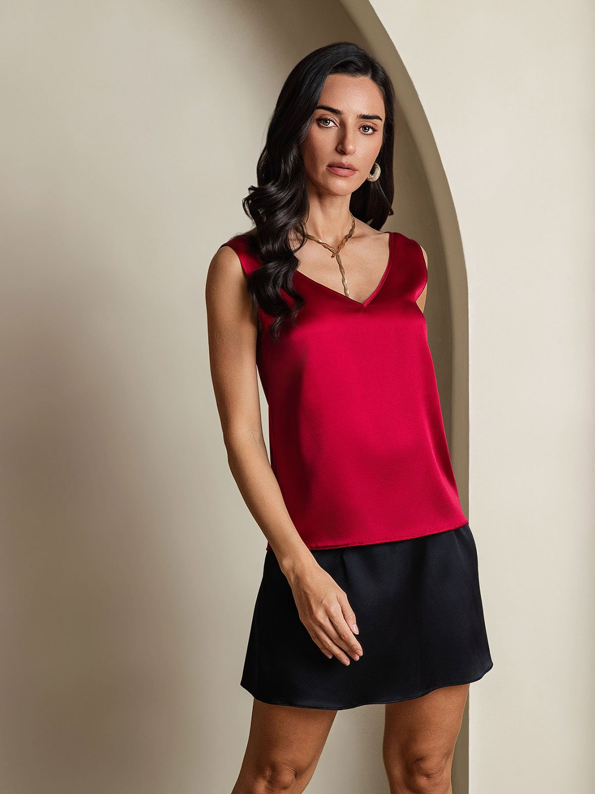 19Momme Silk Sleeveless V Neck Women's Tank Top with V Back Design